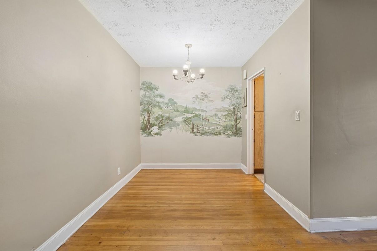 Chandelier, Empty room, Interior, Wood Texture Flooring