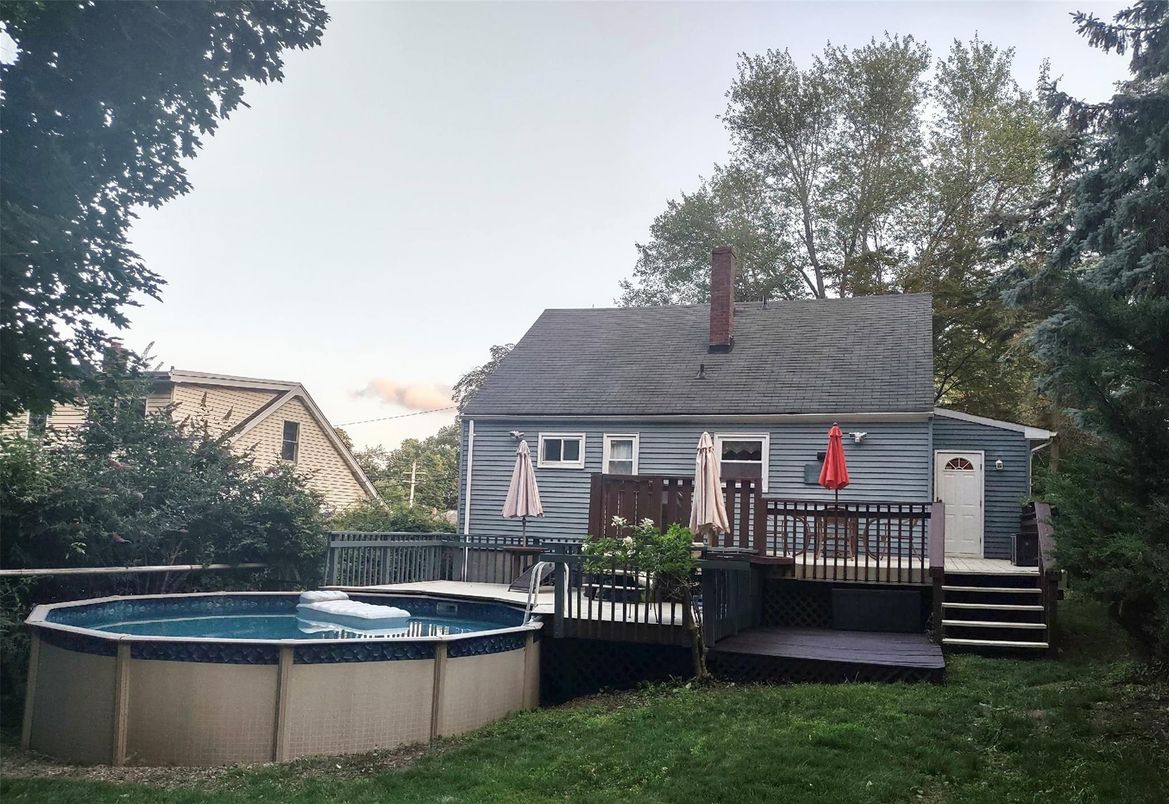 Backyard, Exterior, Pool