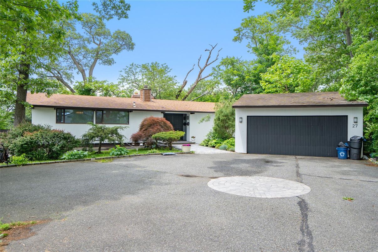 Attached, Detached Garage, Exterior, Facade, Ranch