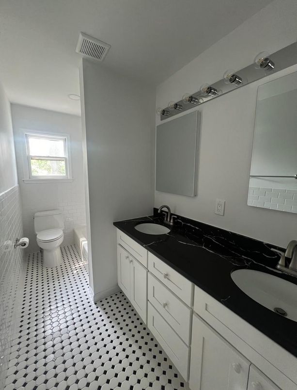 Bathroom, Dual Sink Vanities, Interior
