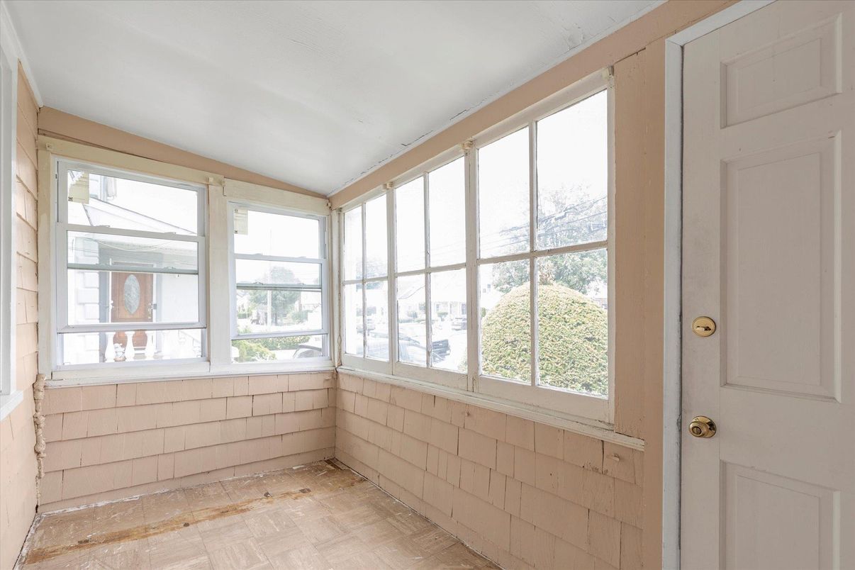 Empty room, Interior, Sun Room, Wood Texture Flooring