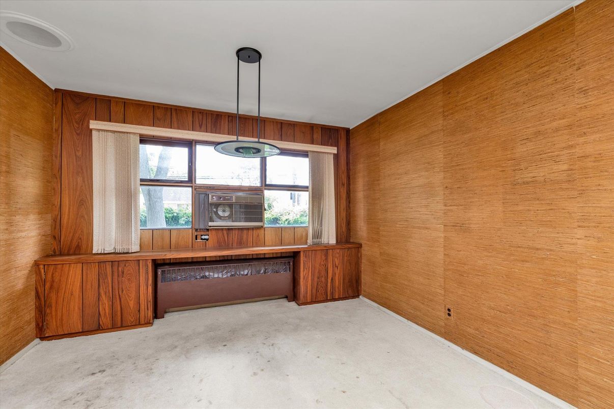 Empty room, Interior, Pendant Lights, Wooden Walls