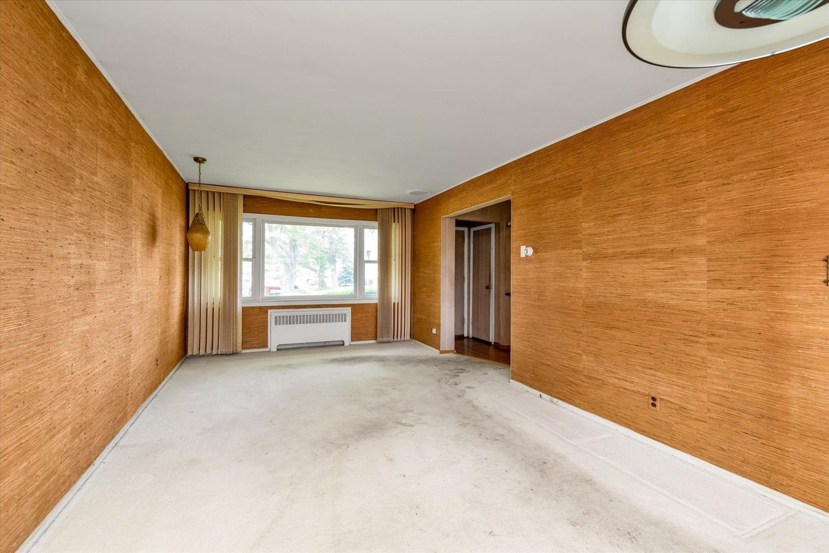 Empty room, Interior, Pendant Lights, Wooden Walls