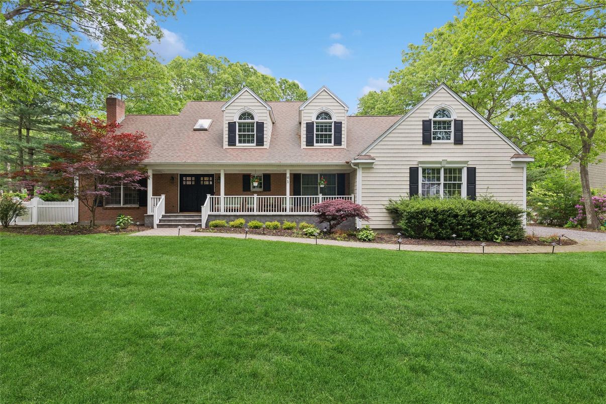 Backyard, Exterior, Facade, Farmhouse