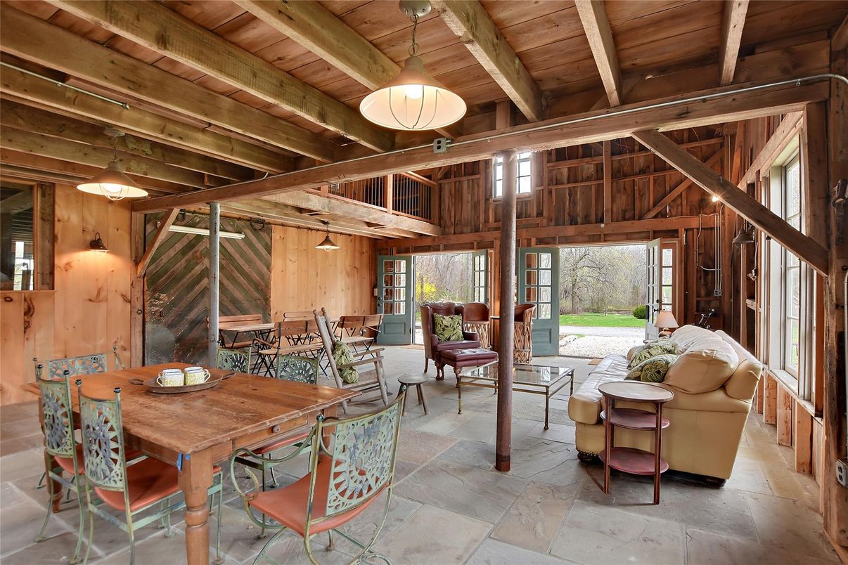 Dining room, Interior, Living room, Pendant Lights, Wooden Beams, Wooden Ceilings, Wooden Walls