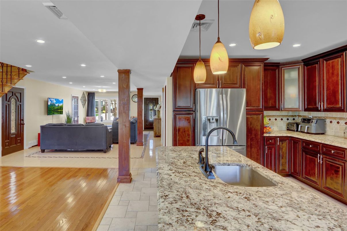 Interior, Kitchen, Living room, Pendant Lights, Recessed Lighting, Stainless Steel Appliances, Wood Texture Flooring