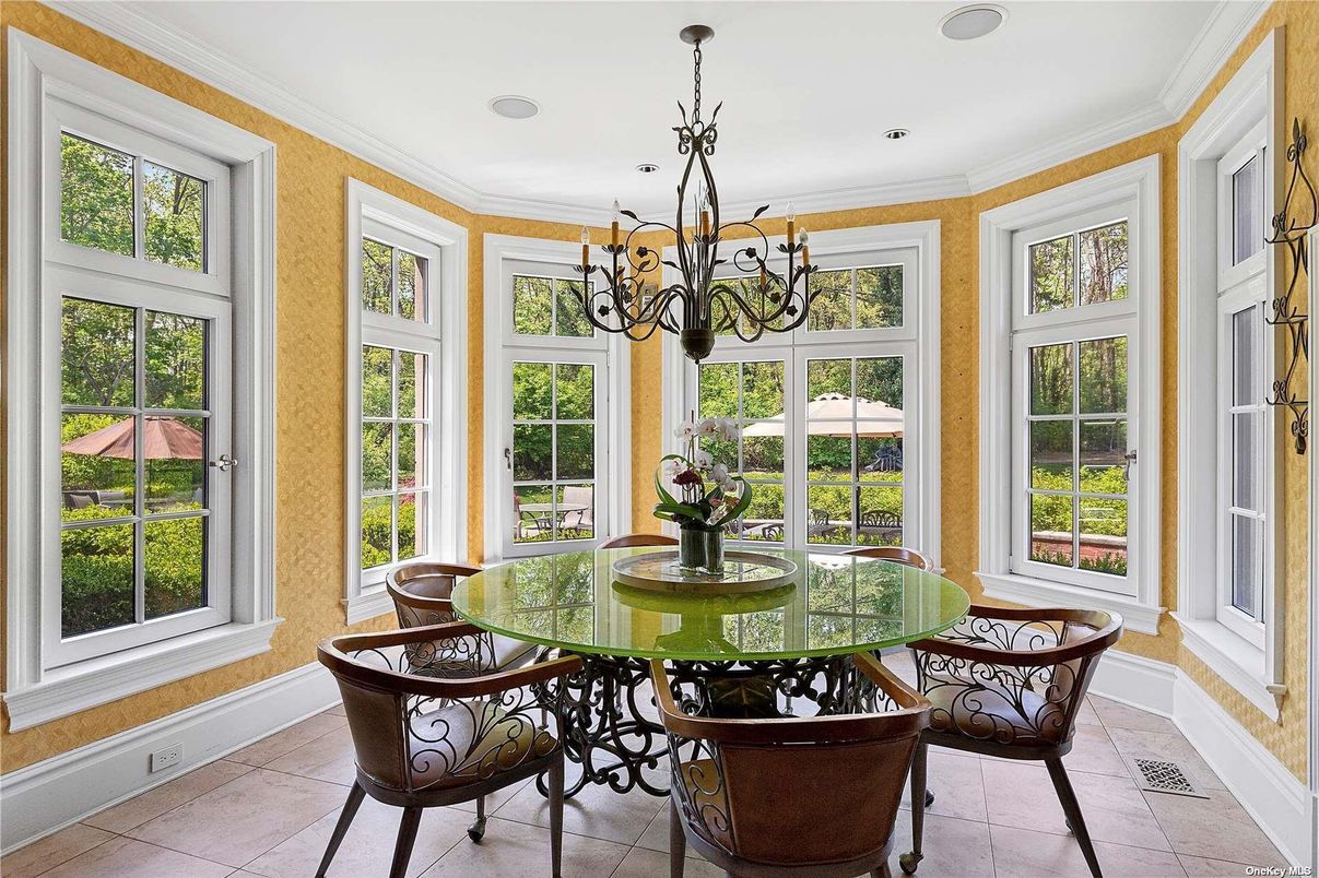 Chandelier, Dining room, Interior, Recessed Lighting, Sun Room