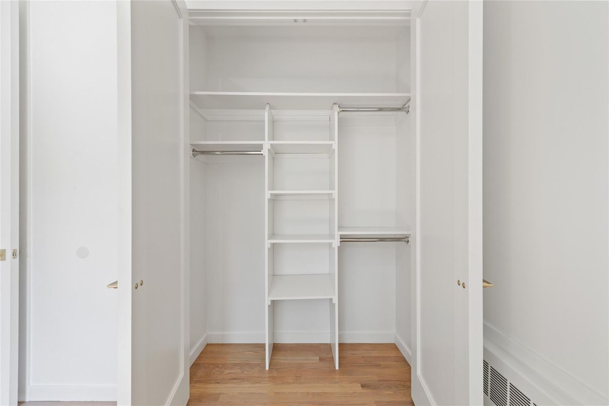 Interior, Walk-in Closets, Wood Texture Flooring