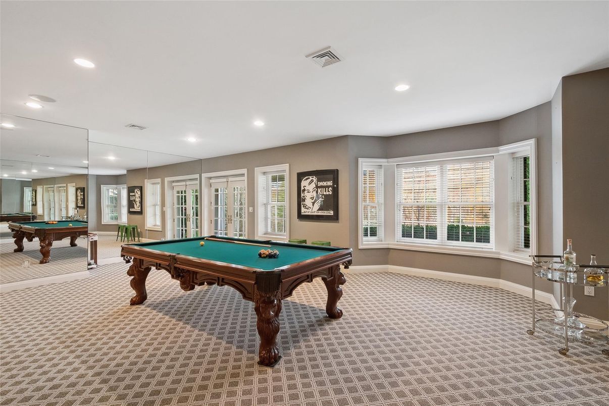 Billiard Table, Game Room, Interior, Recessed Lighting