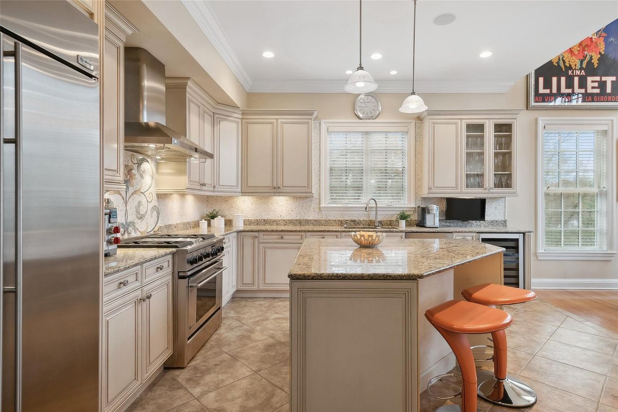 Interior, Kitchen, Pendant Lights, Recessed Lighting, Stainless Steel Appliances