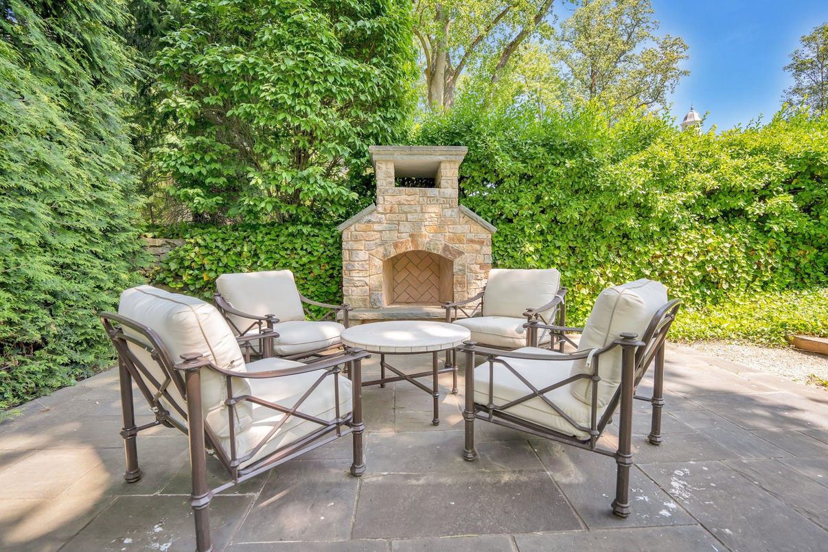 Exterior, Fireplace