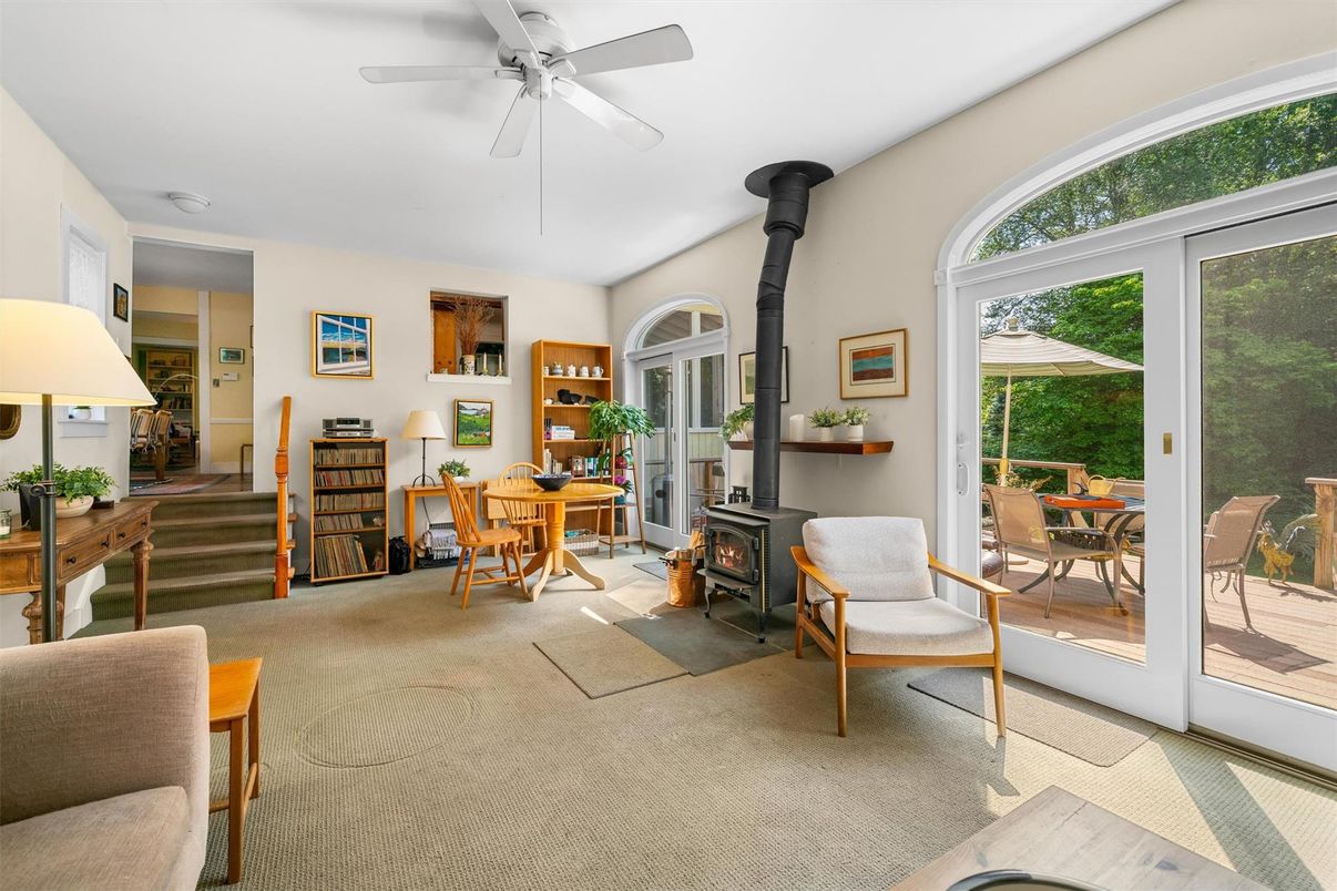 Dining room, Fireplace, Interior