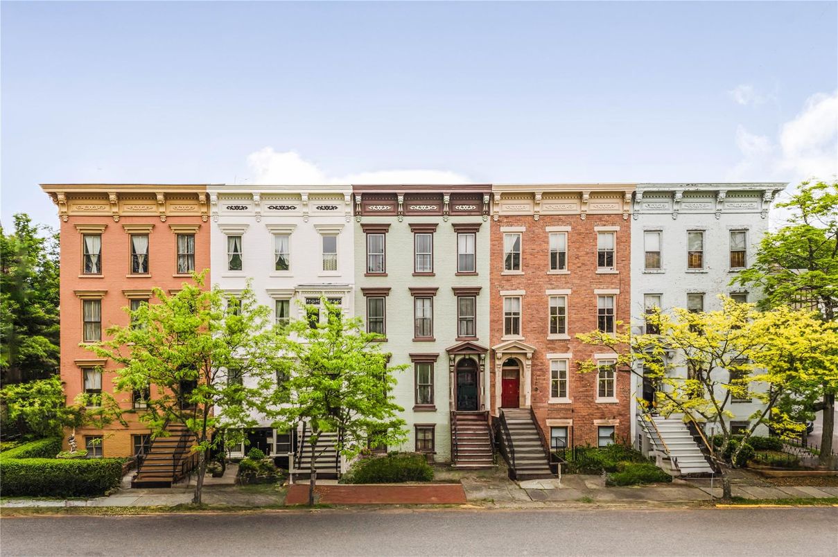 Exterior, Facade, Brick Facade, Rowhouse