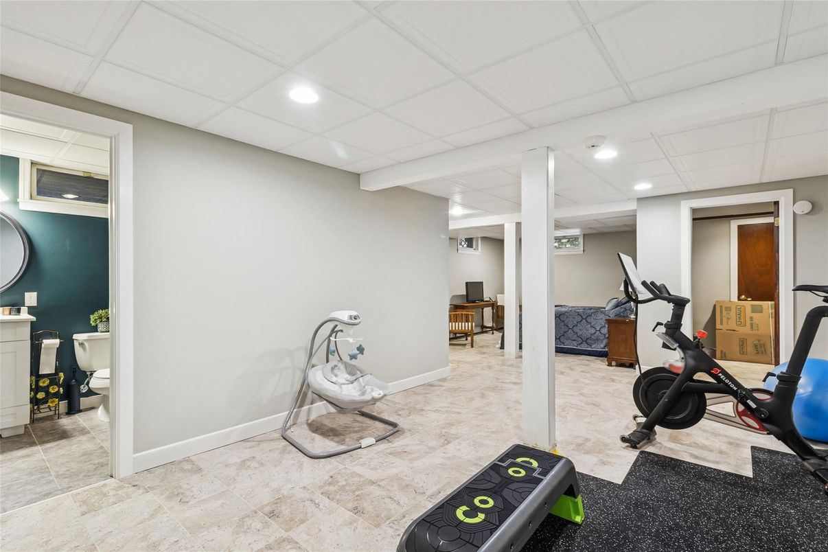 Fitness Equipment, Interior, Recessed Lighting