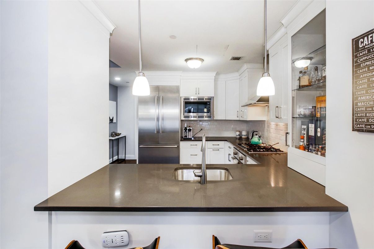 Interior, Kitchen, Pendant Lights, Stainless Steel Appliances