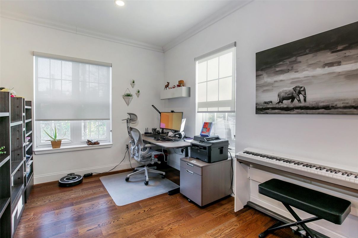 Home Office, Interior, Recessed Lighting, Wood Texture Flooring