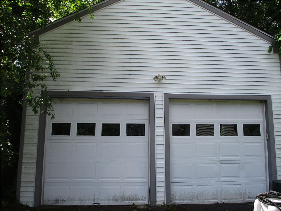 Detached Garage, Exterior