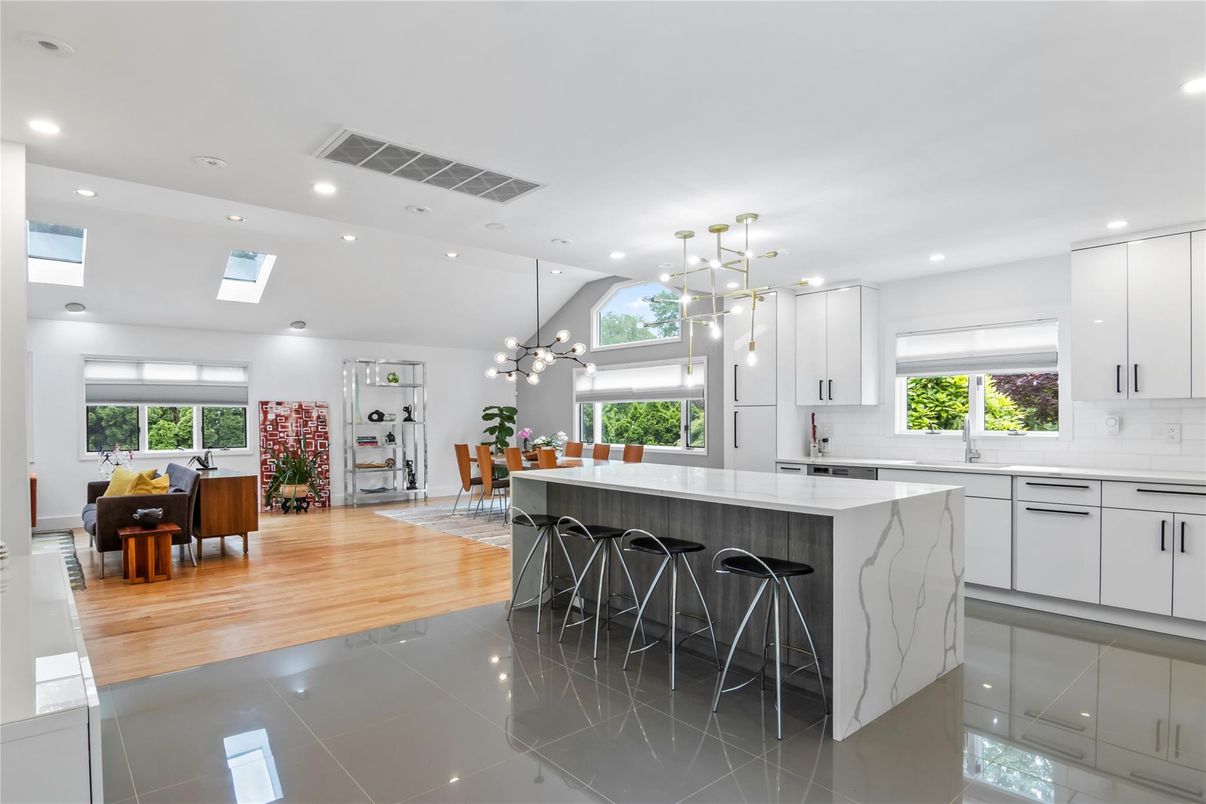 Dining room, Interior, Kitchen, Living room, Pendant Lights, Recessed Lighting, Wood Texture Flooring