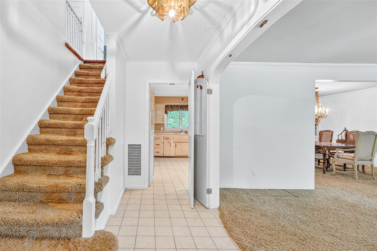 Chandelier, Dining room, Interior