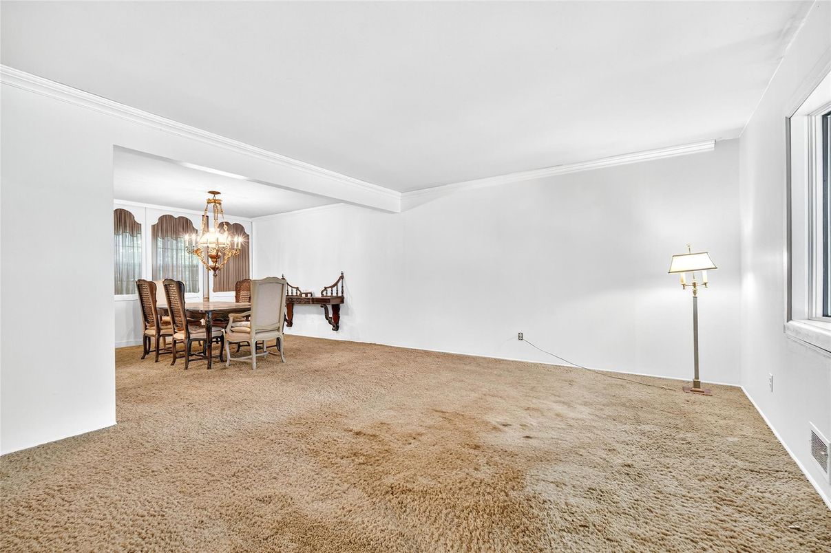 Chandelier, Dining room, Interior