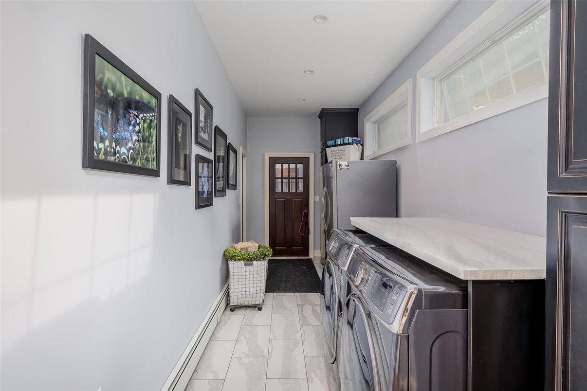 Interior, Marble, Recessed Lighting, Washer