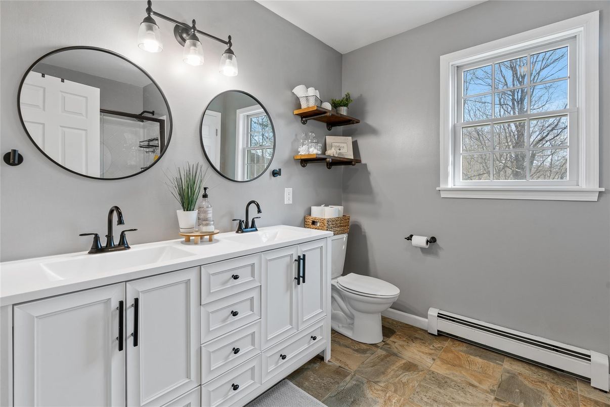 Bathroom, Dual Sink Vanities, Interior