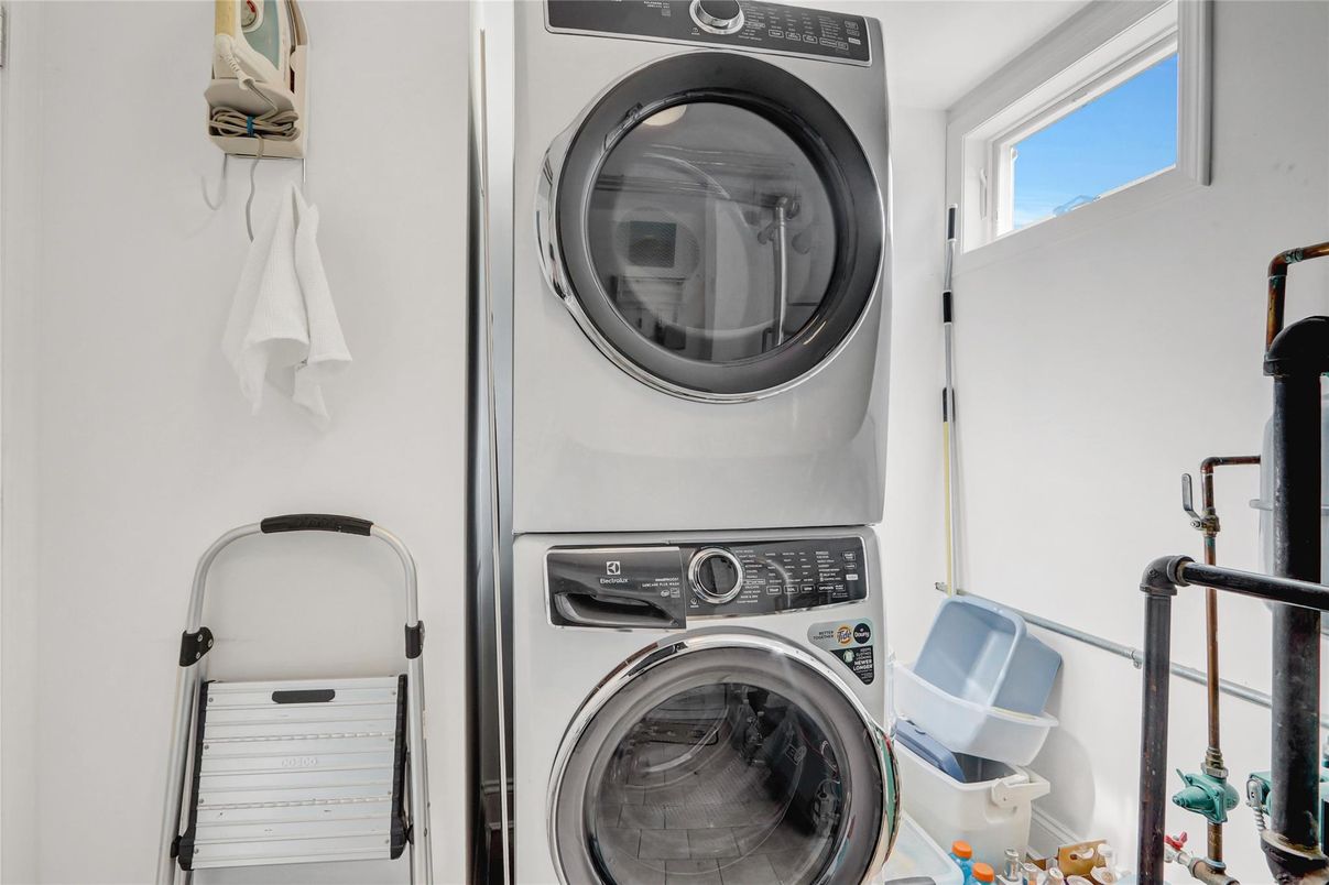 Interior, Utility Closets, Washer