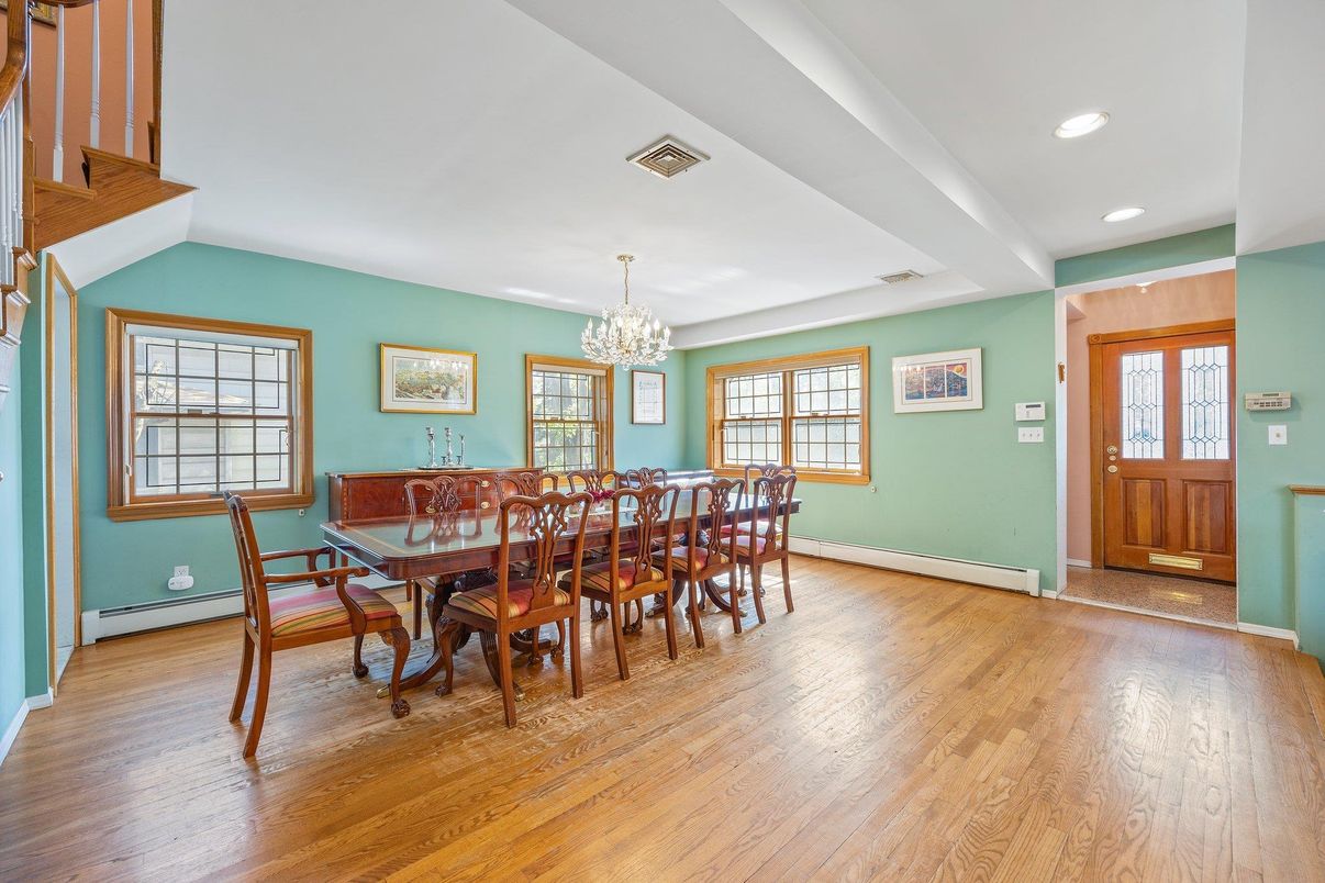Chandelier, Dining room, Interior, Recessed Lighting, Wood Texture Flooring