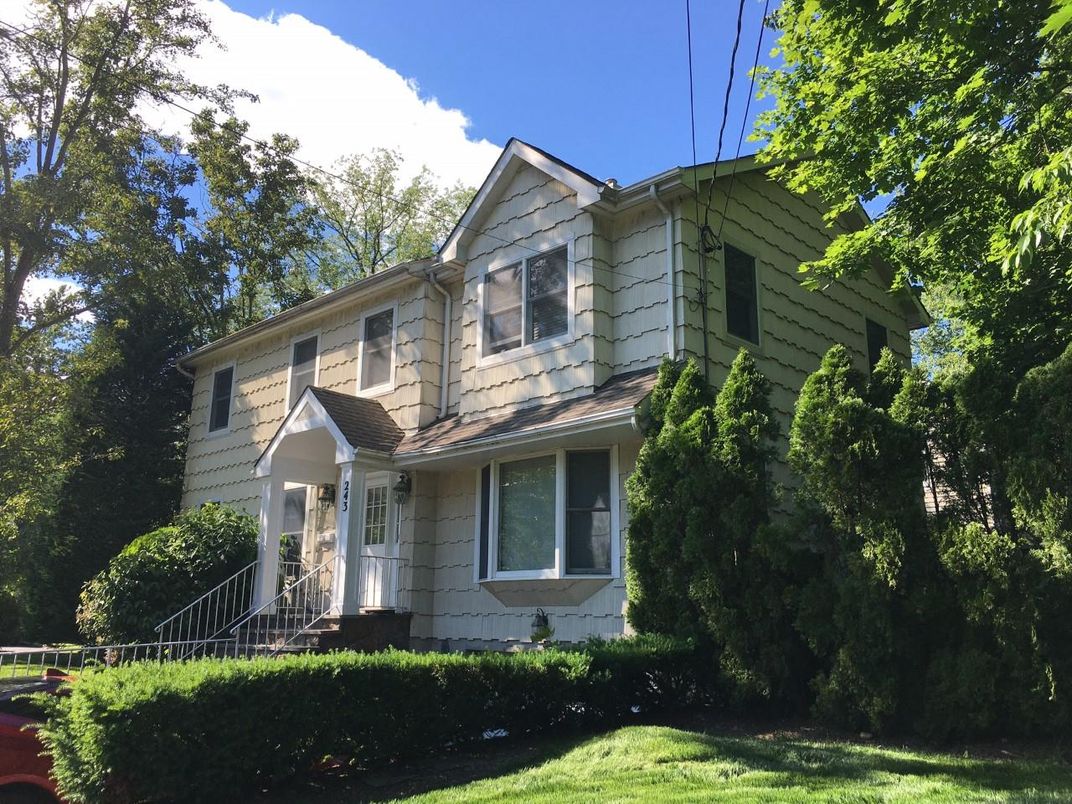 Exterior, Facade, Farmhouse
