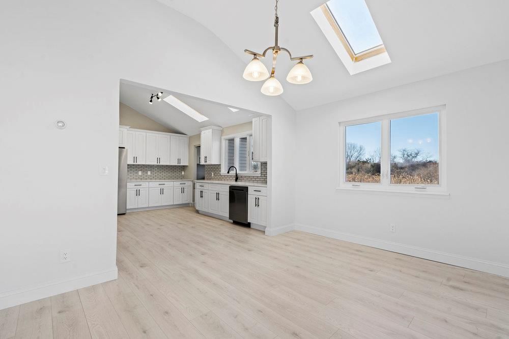 Interior, Kitchen, Pendant Lights, Wood Texture Flooring