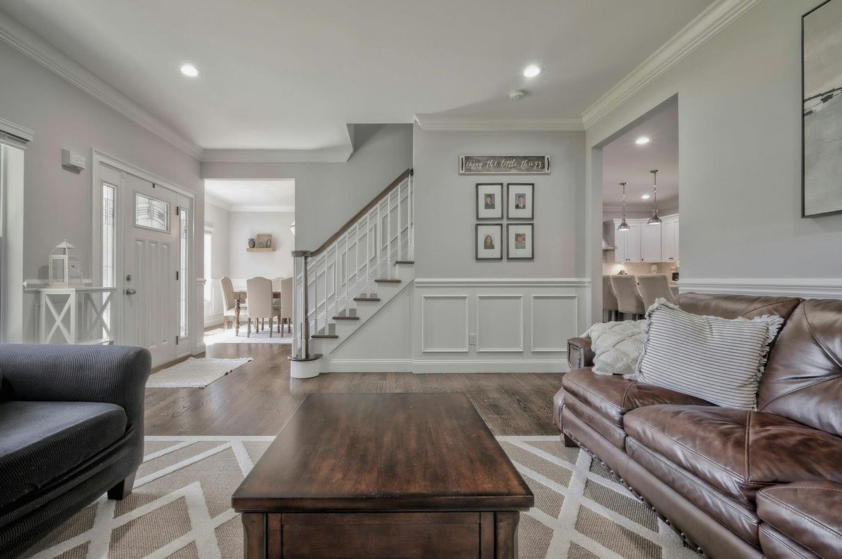 Dining room, Interior, Living room, Recessed Lighting, Wood Texture Flooring