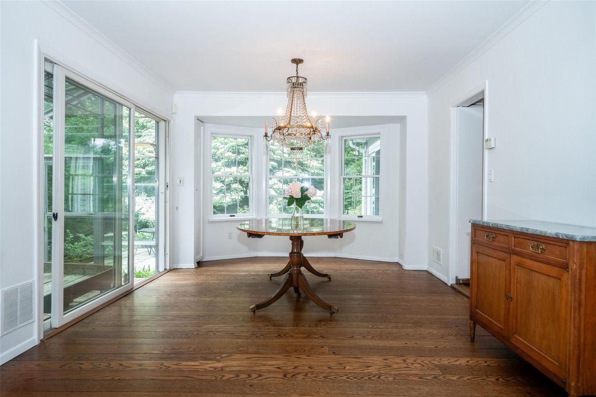 Chandelier, Interior, Wood Texture Flooring
