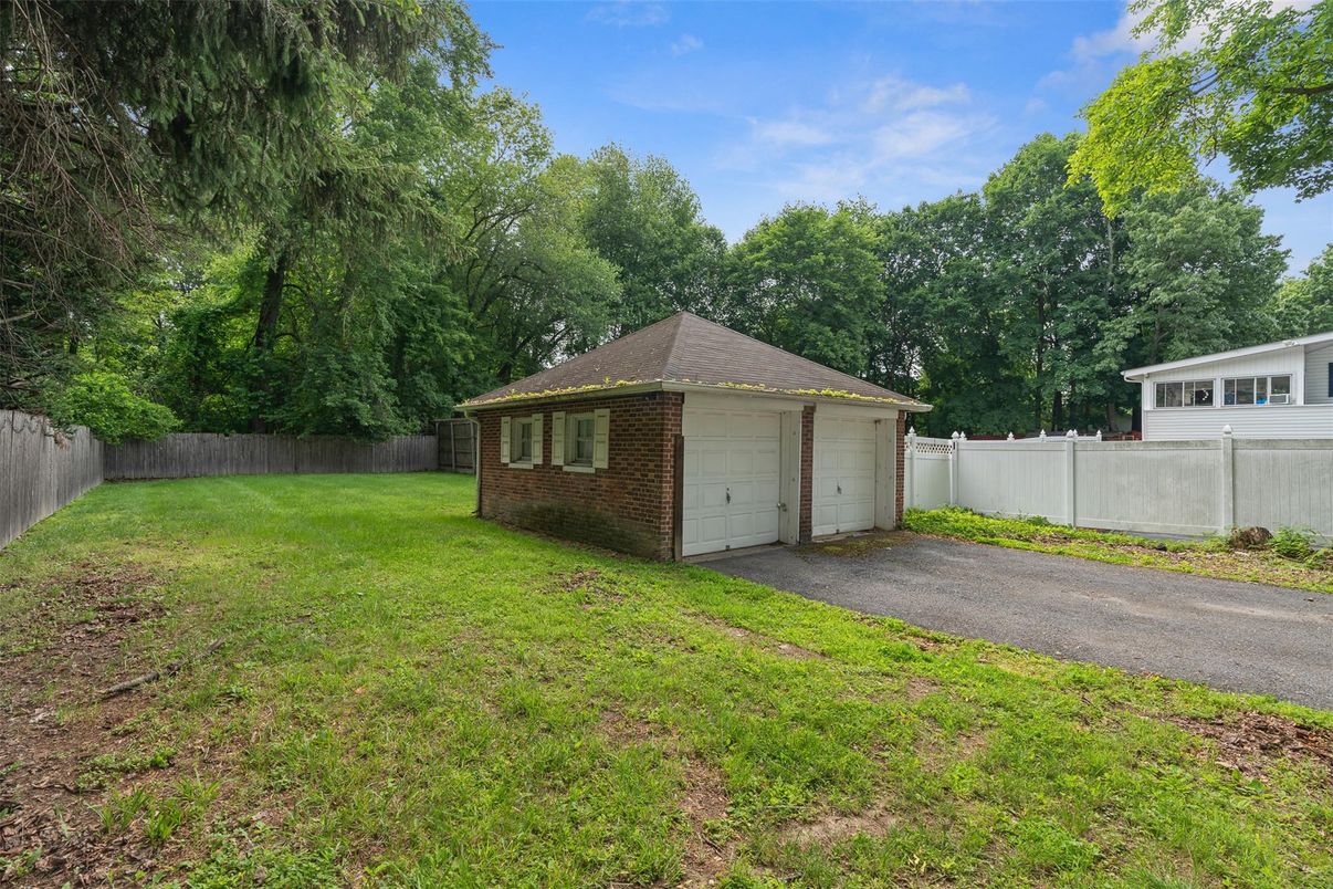 Backyard, Detached Garage, Exterior