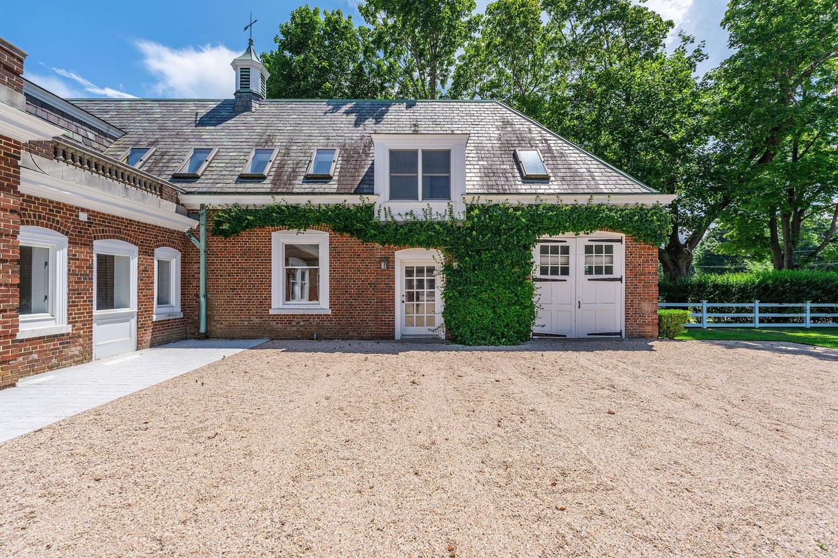 Exterior, Facade, Brick Facade, French Provincial