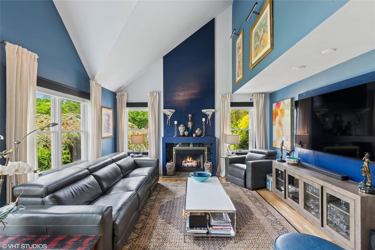Fireplace, Interior, Living room