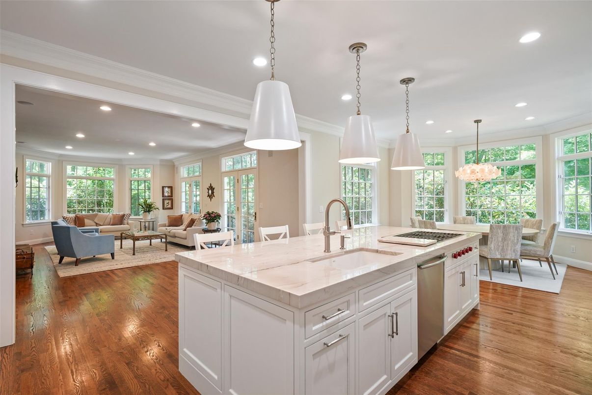 Dining room, Interior, Kitchen, Living room, Pendant Lights, Recessed Lighting, Stainless Steel Appliances, Wood Texture Flooring