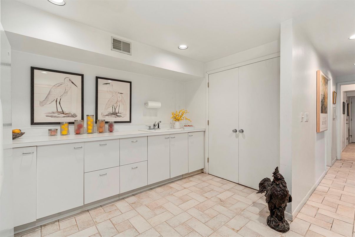 Interior, Recessed Lighting