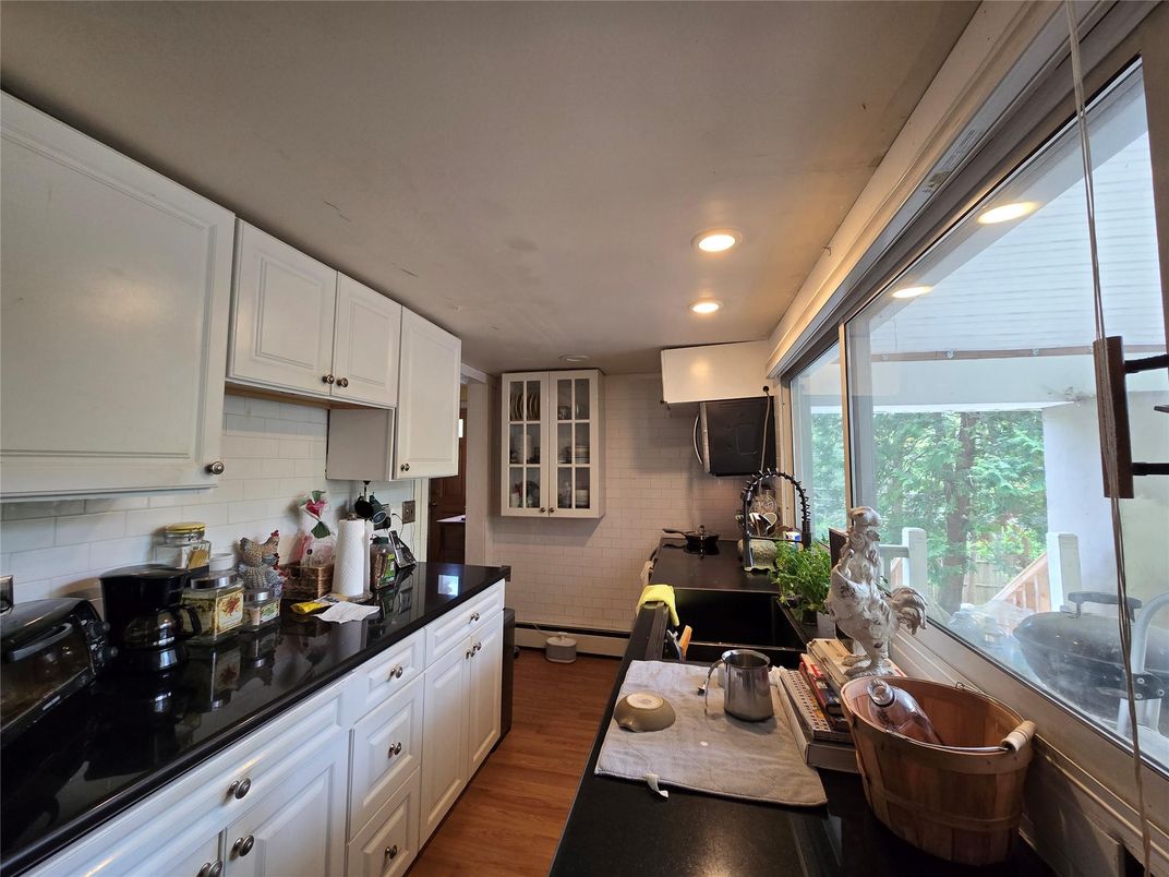 Dining room, Interior, Kitchen, Recessed Lighting, Wood Texture Flooring