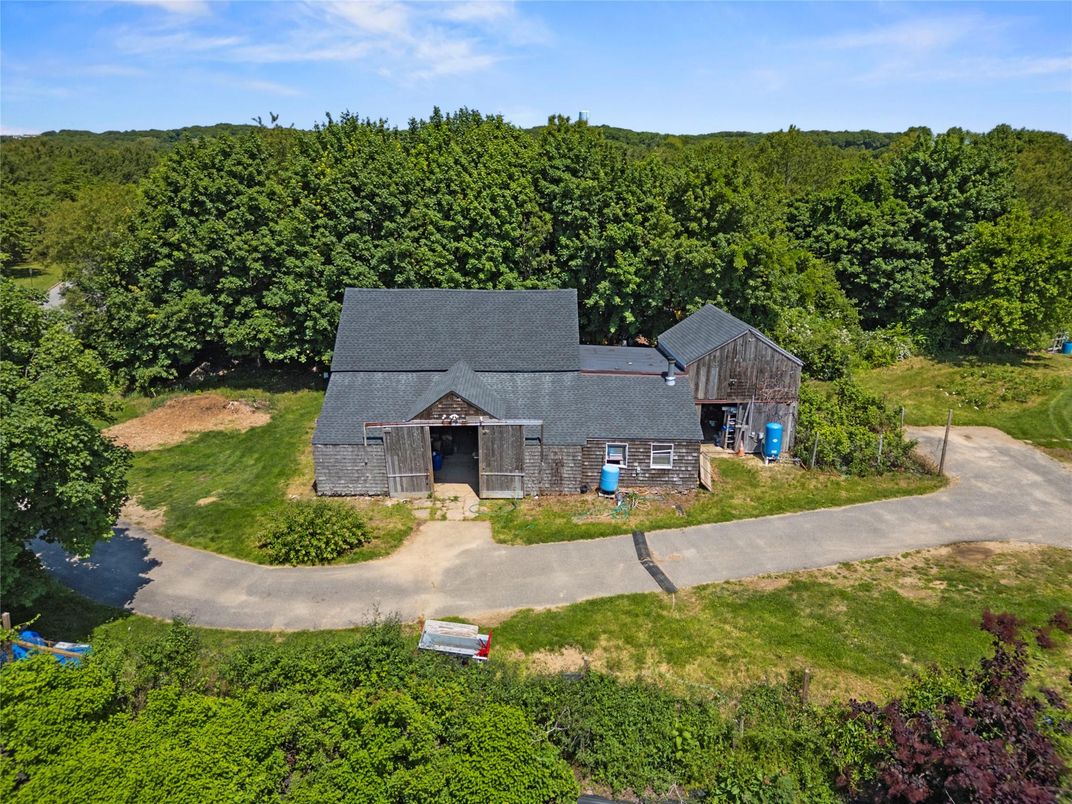 Exterior, Drone