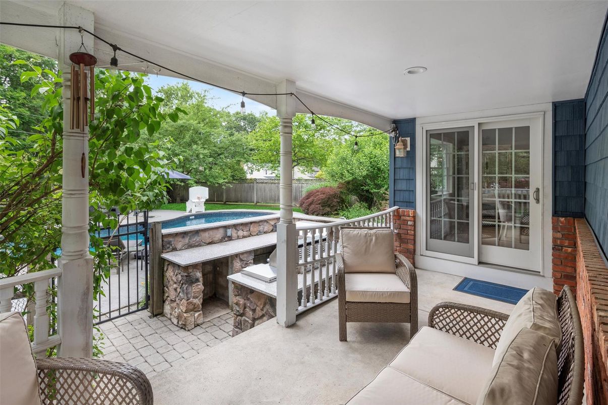 Exterior, Hot Tub, Pool