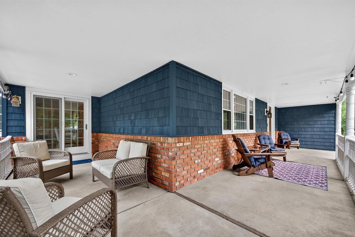Exterior, Recessed Lighting