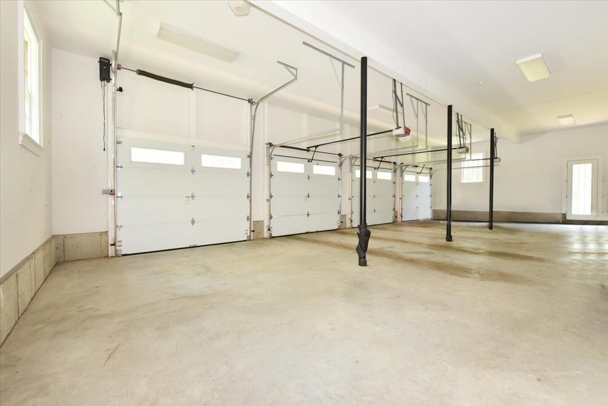 Garage, Interior