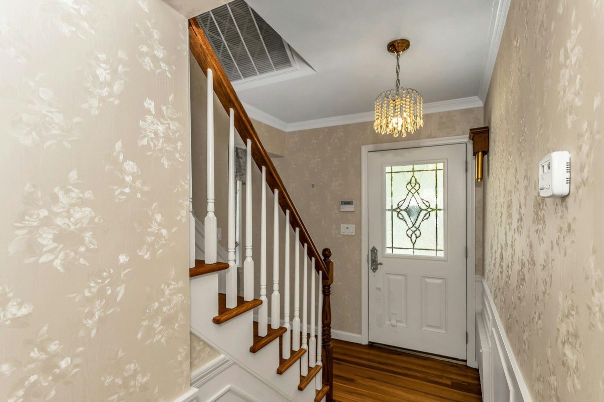 Chandelier, Interior, Wood Texture Flooring