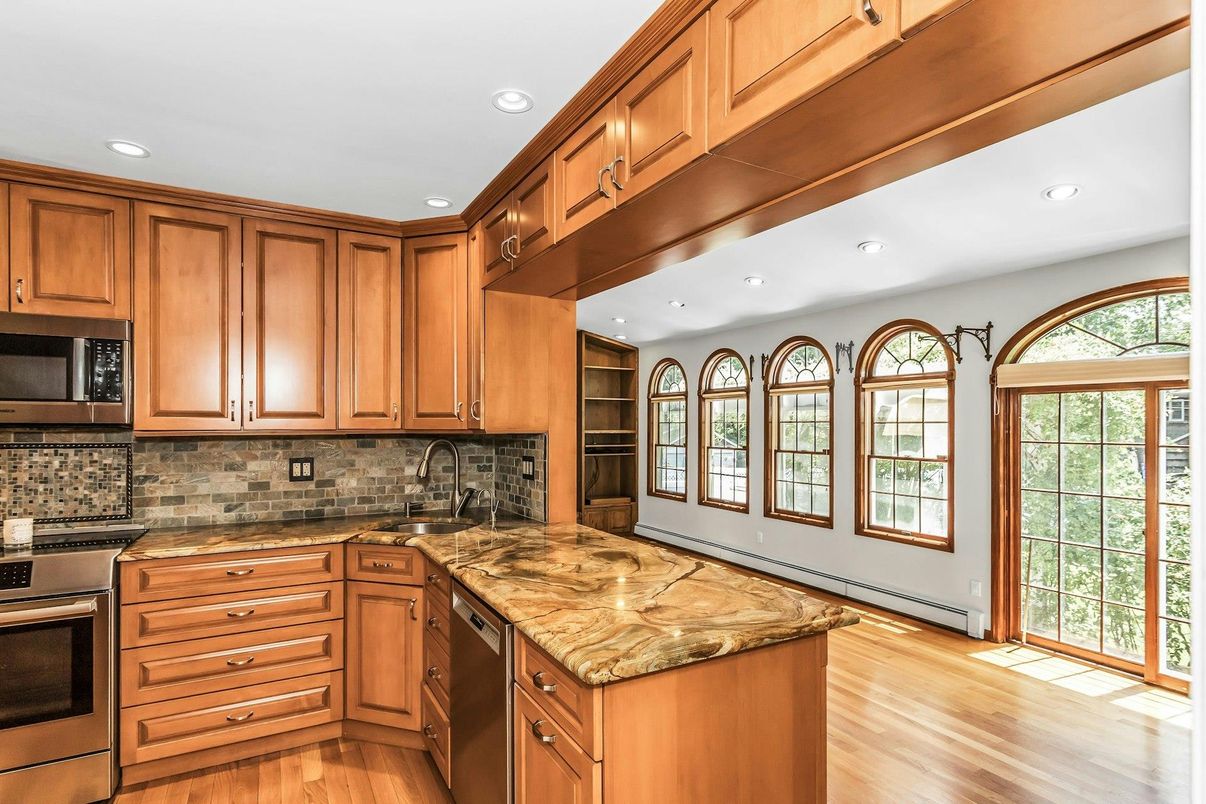 Interior, Kitchen, Recessed Lighting, Wood Texture Flooring