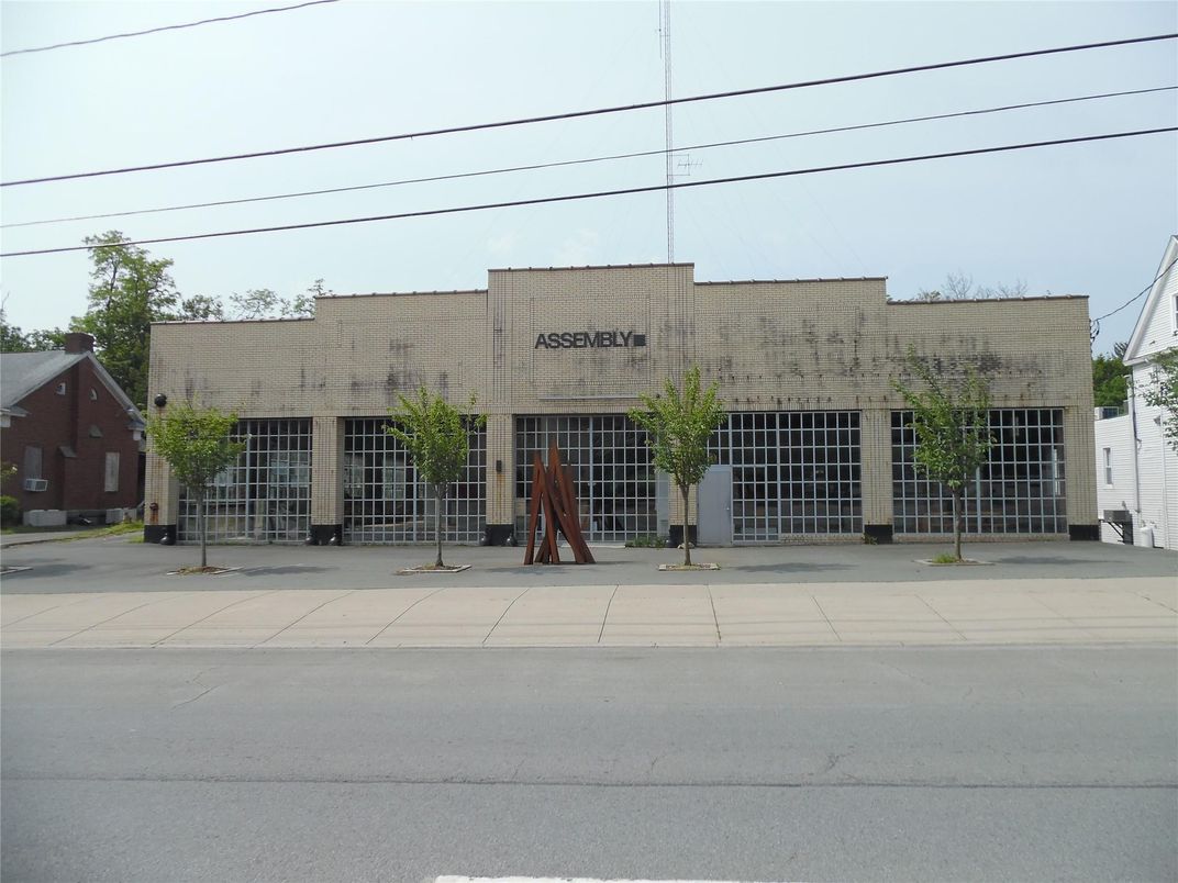 Exterior, Facade, Highrise