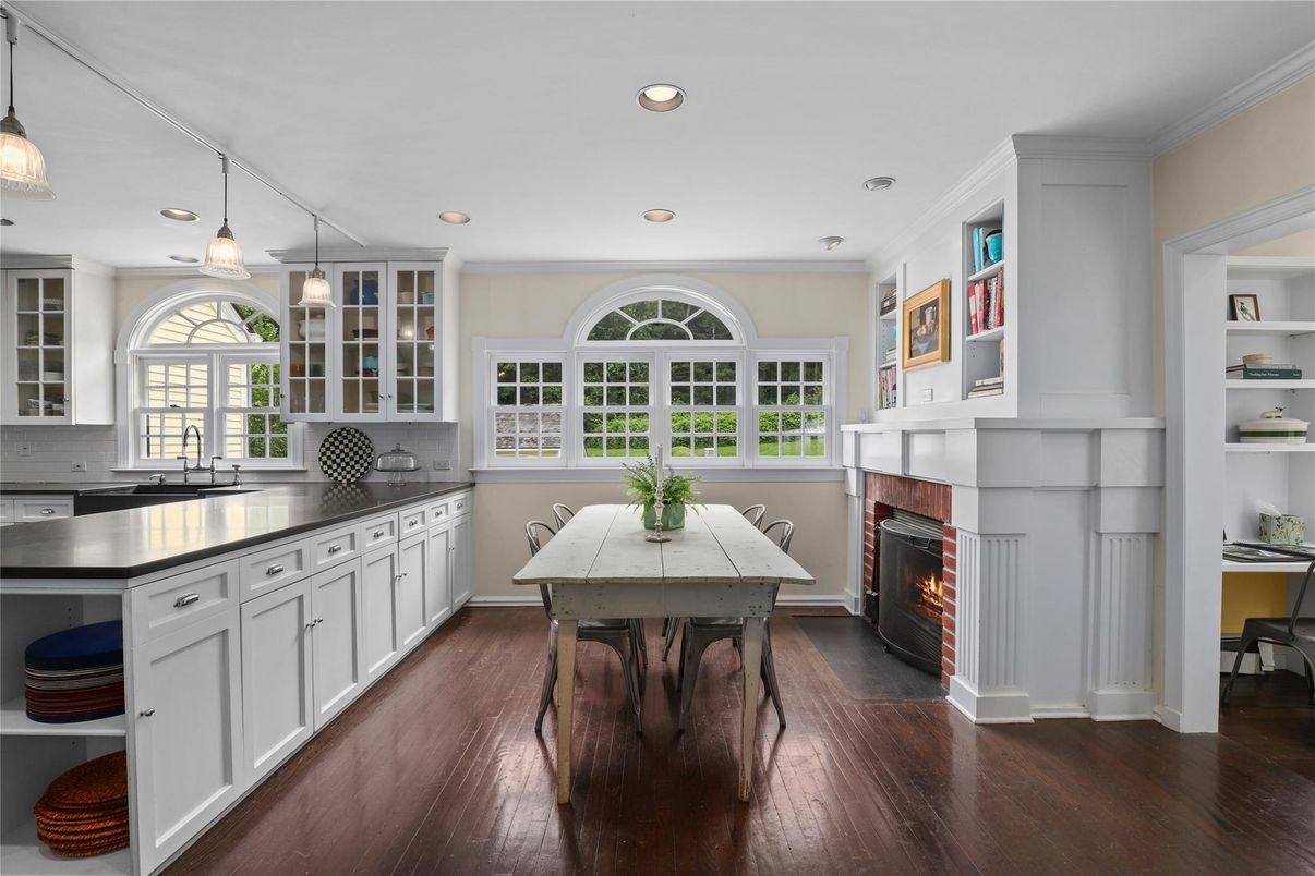 Dining room, Fireplace, Interior, Kitchen, Pendant Lights, Recessed Lighting, Wood Texture Flooring