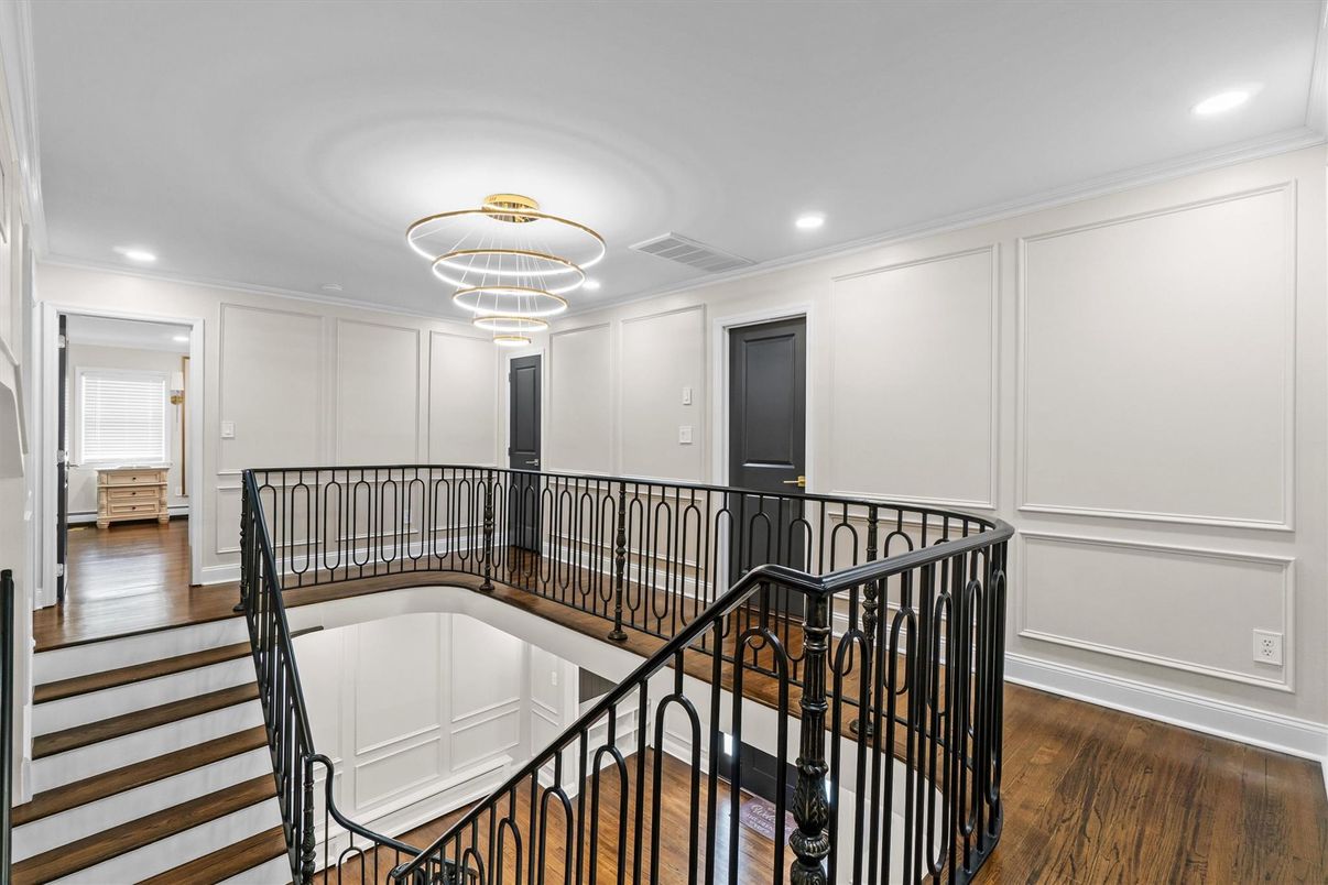 Interior, Pendant Lights, Recessed Lighting, Wood Texture Flooring