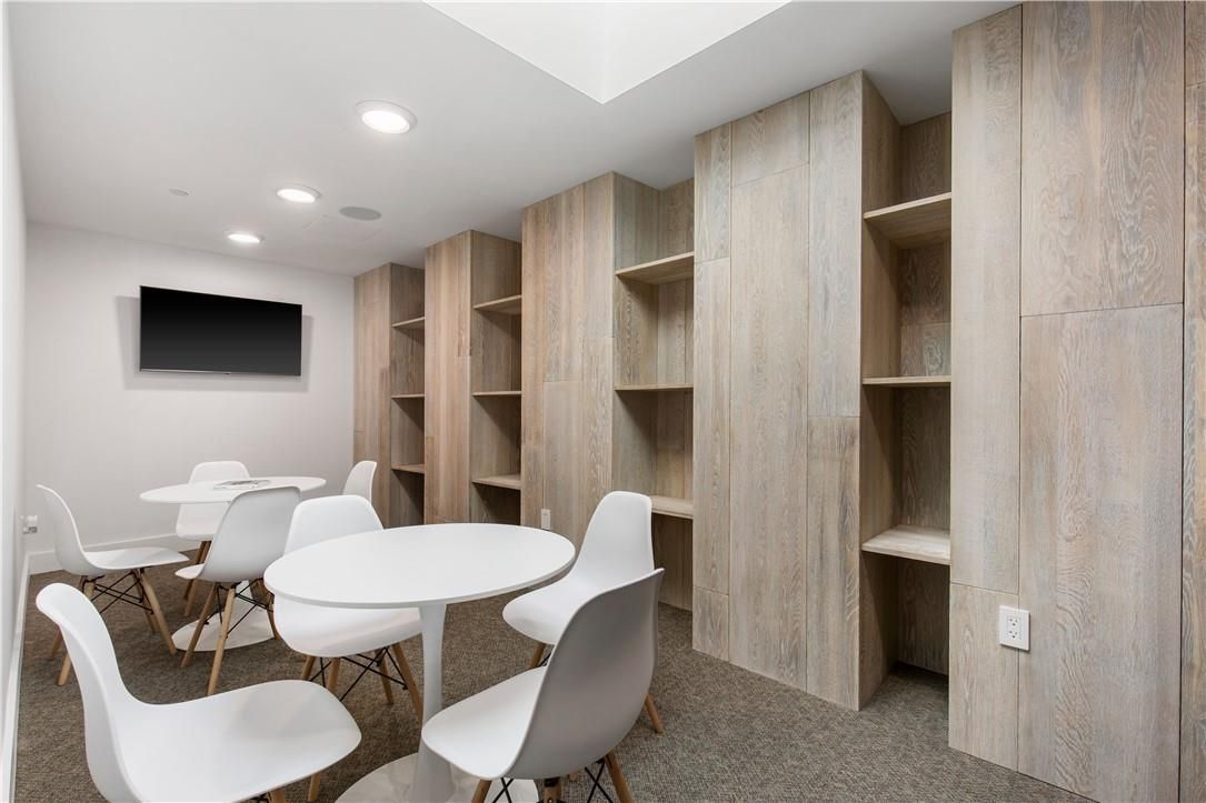 Dining room, Interior, Recessed Lighting