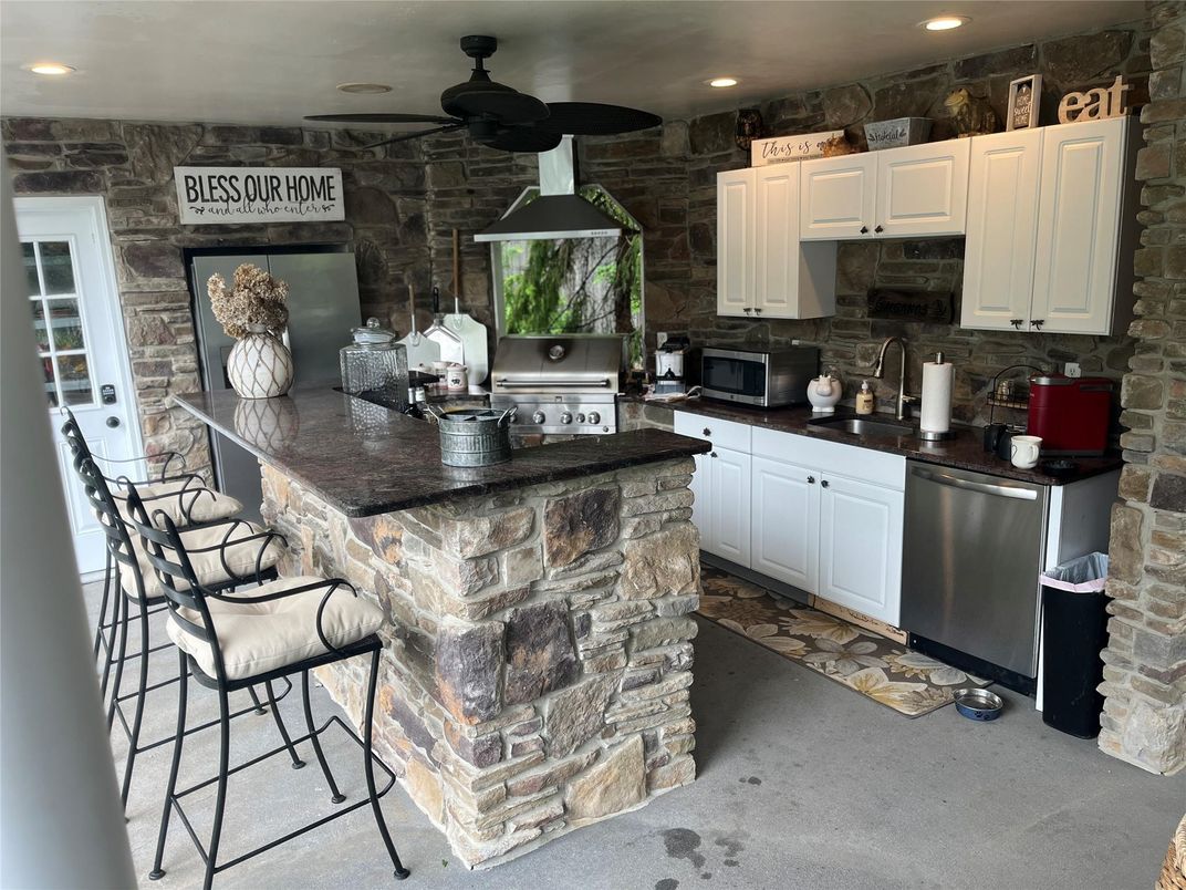 Interior, Kitchen, Recessed Lighting, Stone Walls
