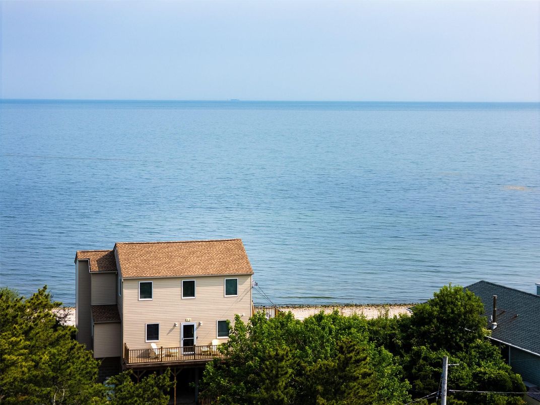 Exterior, Water